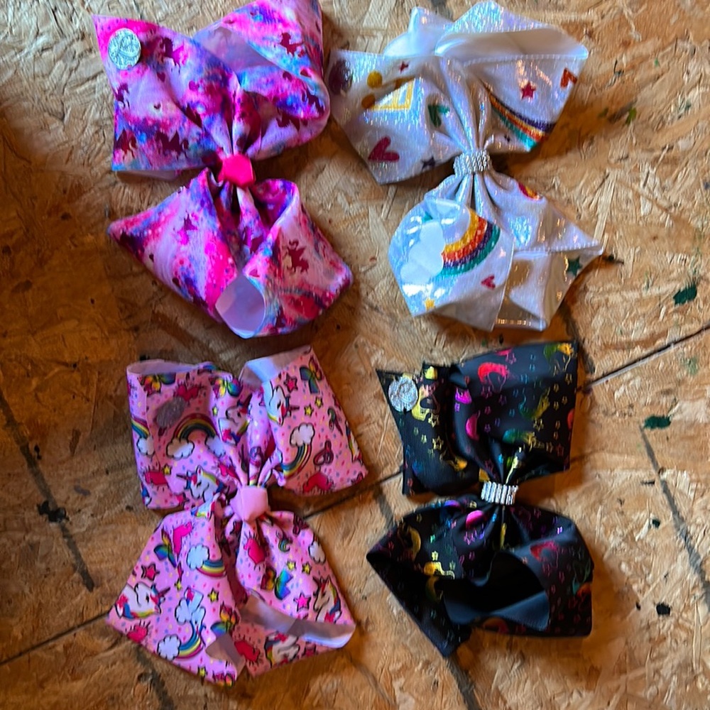 Jojo bows